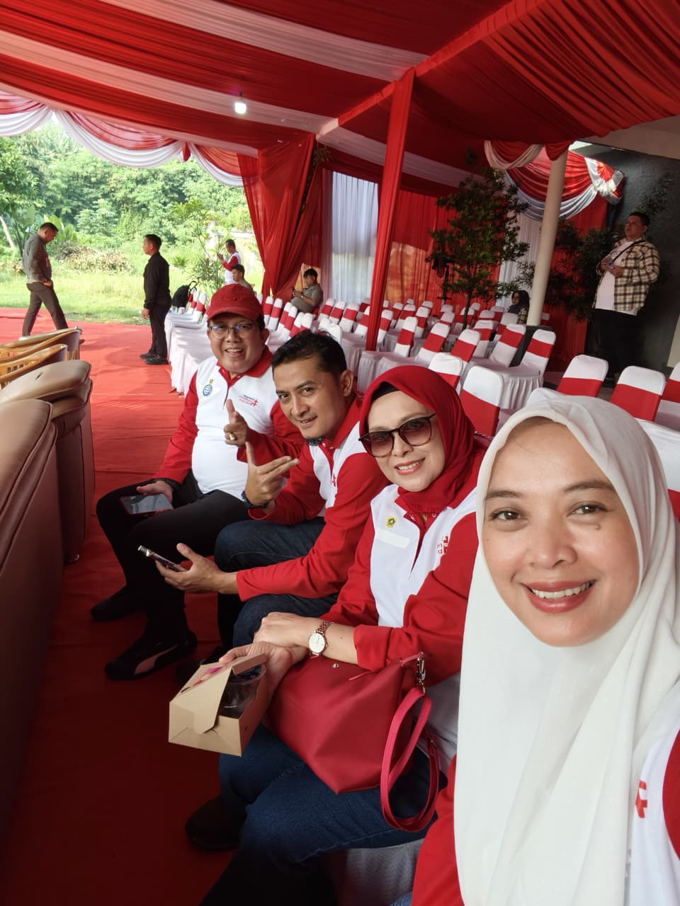 Ketua, Wakil Ketua dan Tim Sekretariat DPK APINDO Kab Bogor dalam acara Peringatan Hari Buruh Internasional Mayday 2026